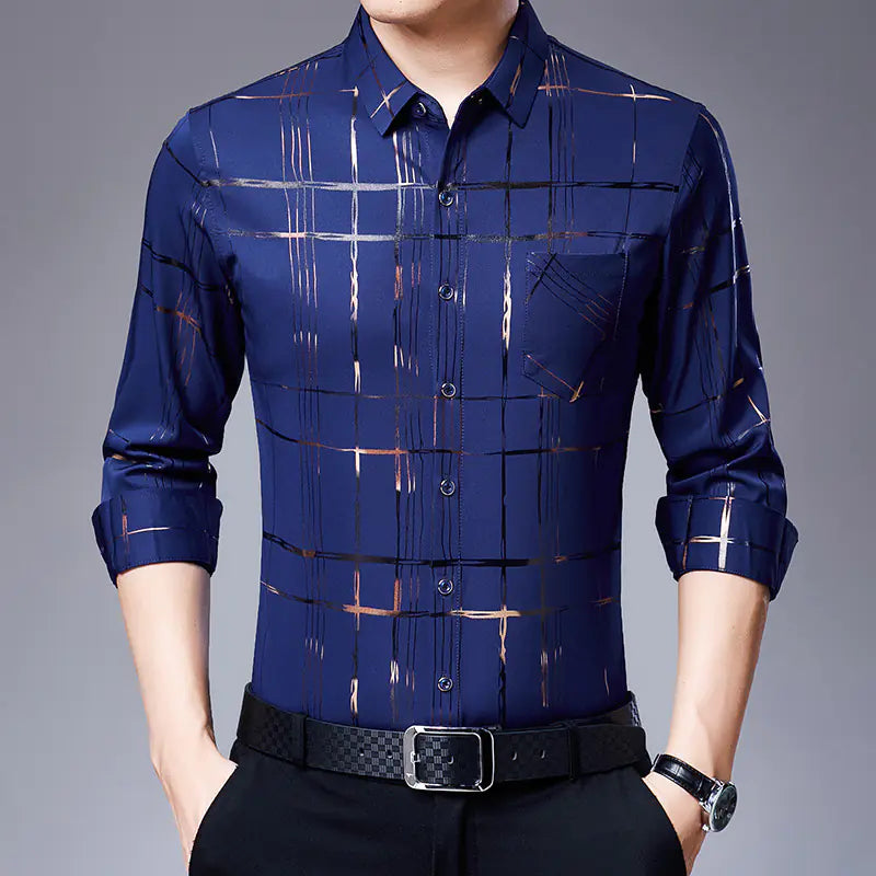 Fashionable men's casual shirt in polyester and elastane