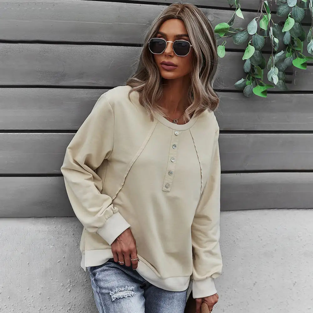 Women's long-sleeved crew neck sweater