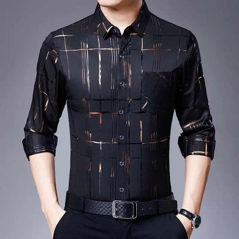 Fashionable men's casual shirt in polyester and elastane