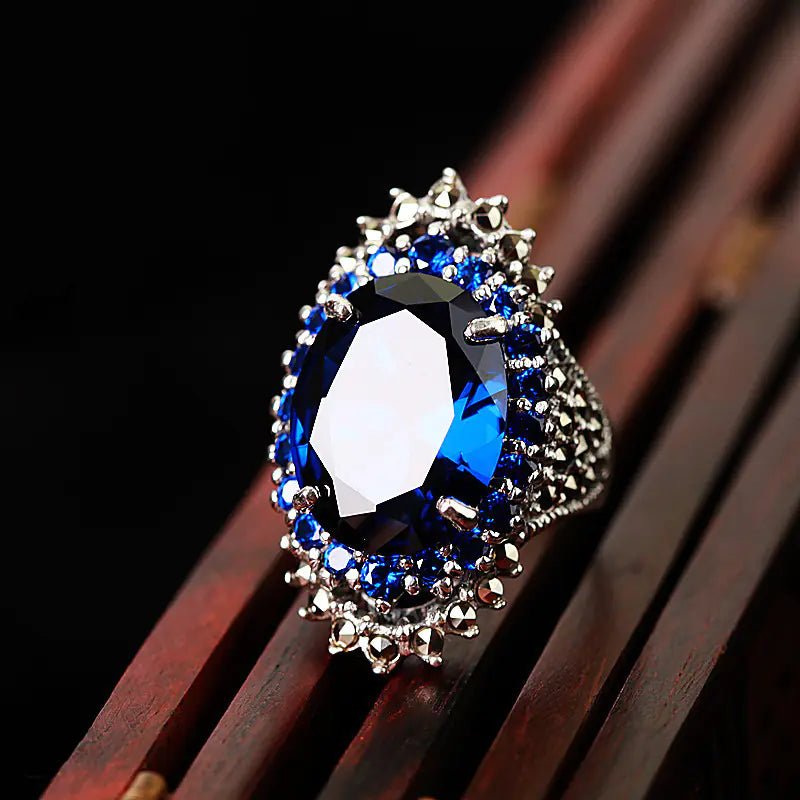 Anillo vintage de plata tailandesa con piedra preciosa - Vant