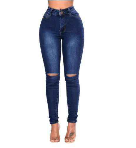 Women's skinny jeans with a ripped and unfinished hem