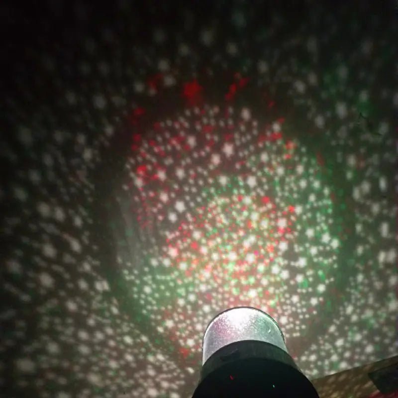 Proyector de Cielo Estrellado Soñador LED para Noche (USB) - Vant